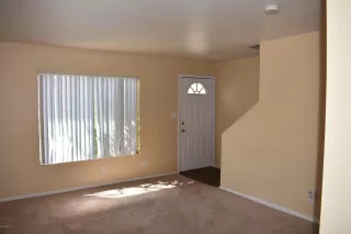 Photo #6: 6126567 Listing