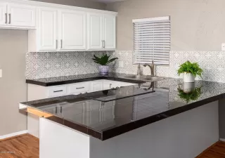 Photo #1: 6126697 Listing