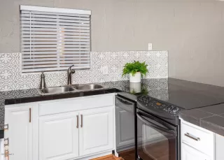 Photo #2: 6126697 Listing