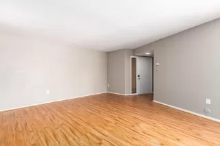 Photo #4: 6126697 Listing