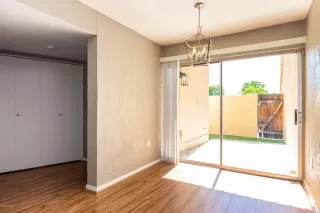 Photo #5: 6126697 Listing