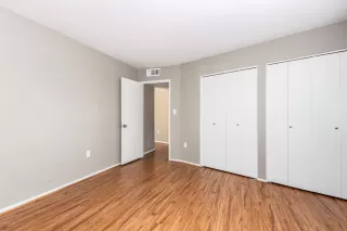 Photo #6: 6126697 Listing