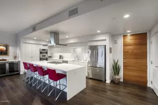 Photo #1: 6126927 Listing 