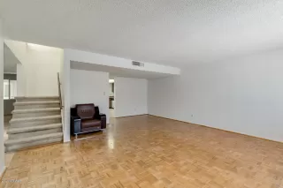 Photo #3: 6127042 Listing