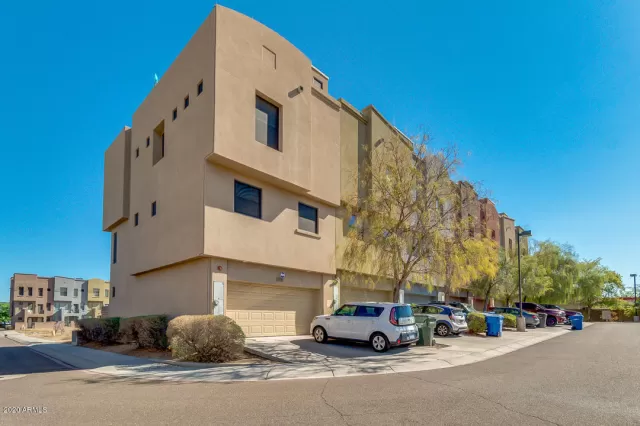 MLS: 6127120 Condo For Sale