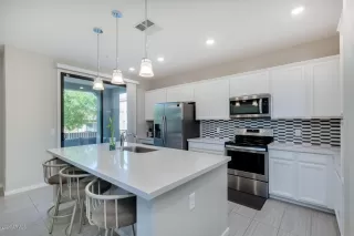 Photo #2: 6127180 Listing