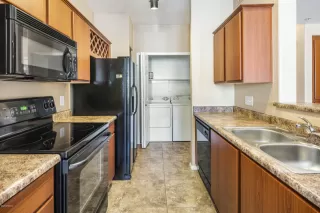 Photo #5: 6127207 Listing