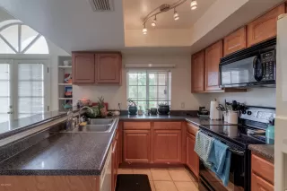 Photo #6: 6127505 Listing