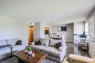 Photo #5: 6127555 Listing 