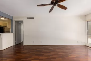 Photo #6: 6127618 Listing