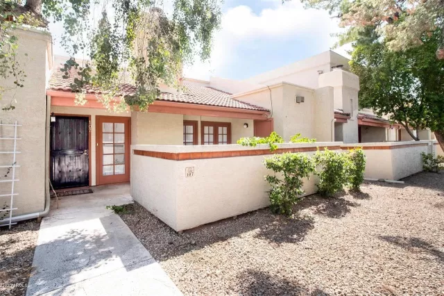 MLS: 6127668 Condo For Sale