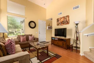 Photo #5: 6127699 Listing