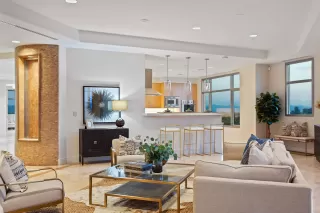 Photo #5: 6127756 Listing