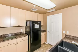 Photo #5: 6127945 Listing