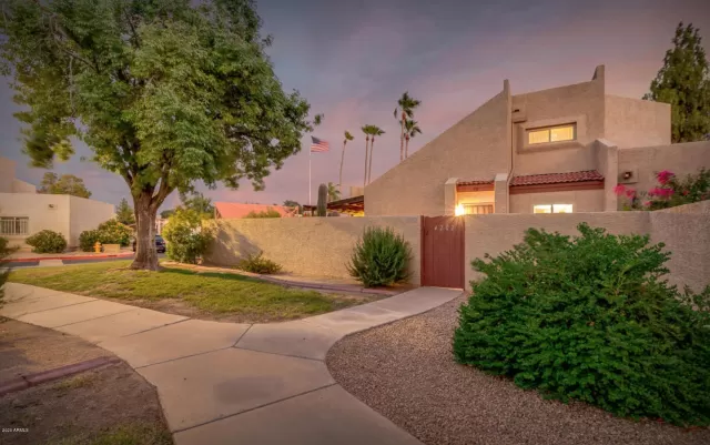 MLS: 6128000 Condo For Sale