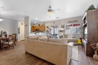 Photo #6: 6128012 Listing 