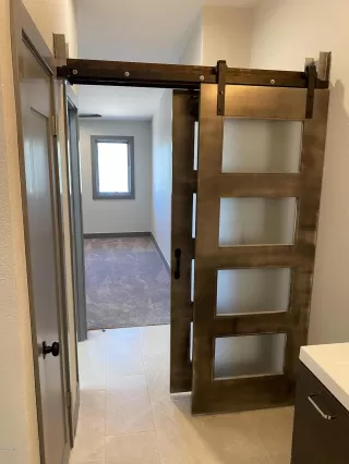 Photo #4: 6128086 Listing