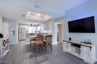 Photo #5: 6128348 Listing