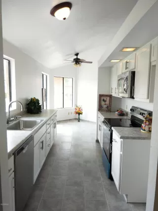 Photo #6: 6128400 Listing