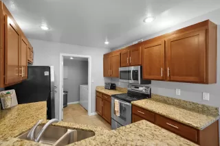 Photo #5: 6128471 Listing