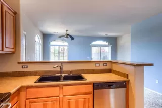 Photo #5: 6128525 Listing