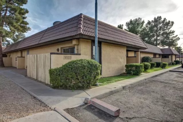 MLS: 6128600 Condo For Sale