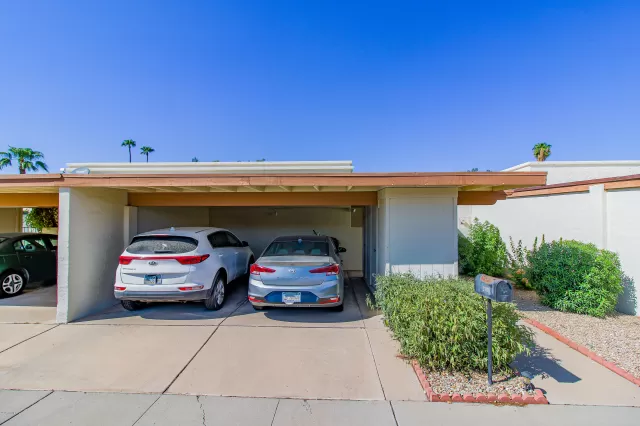 MLS: 6128632 Condo For Sale