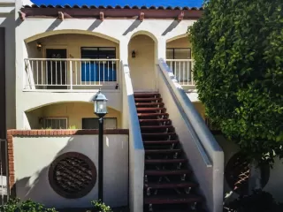 Photo #2: 6128689 Listing