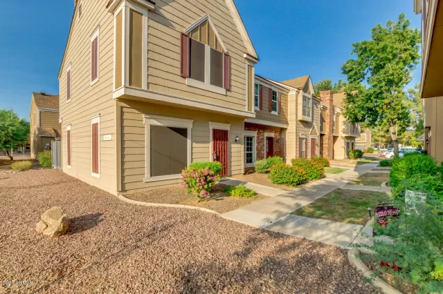 MLS: 6128824 Condo For Sale