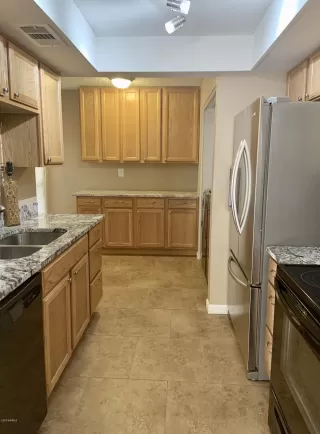 Photo #5: 6128851 Listing