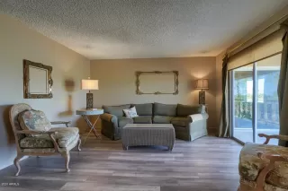 Photo #3: 6129129 Listing