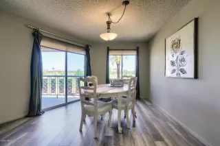 Photo #6: 6129129 Listing