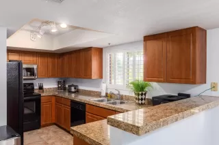 Photo #5: 6129145 Listing 