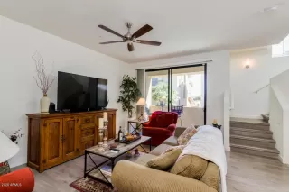 Photo #5: 6129296 Listing 