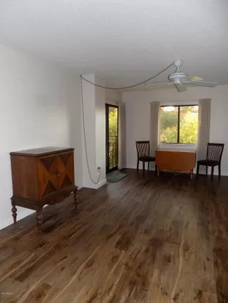 Photo #4: 6129426 Listing