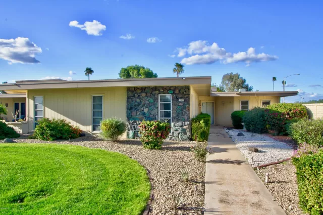 MLS: 6129446 Condo For Sale