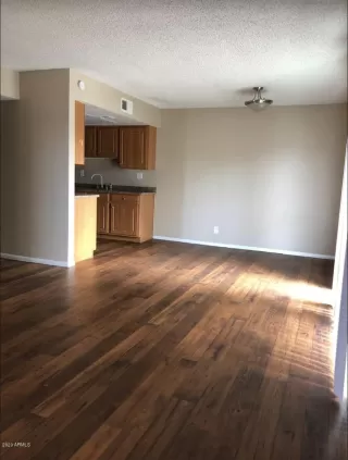 Photo #5: 6129587 Listing