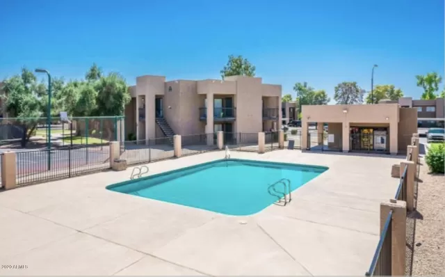 MLS: 6129748 Condo For Sale