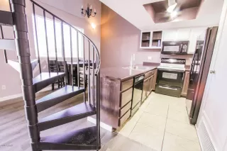 Photo #4: 6129755 Listing