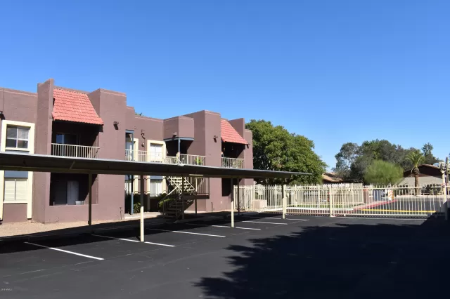 MLS: 6129921 Condo For Sale
