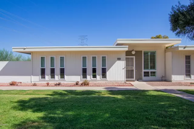 MLS: 6129998 Condo For Sale