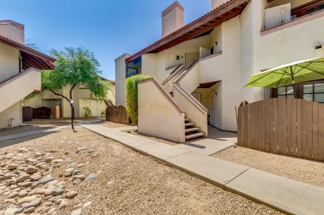 MLS: 6130049 Condo For Sale