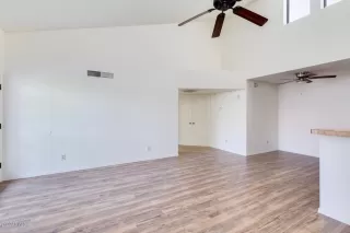 Photo #3: 6130049 Listing