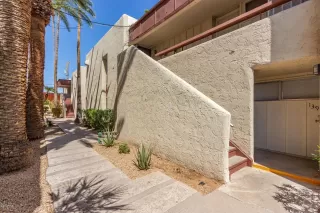 Photo #2: 6130085 Listing