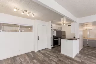 Photo #6: 6130085 Listing