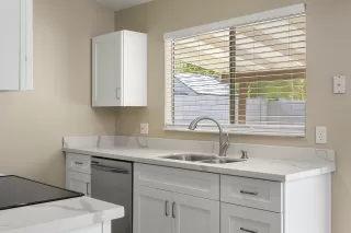 Photo #3: 6130210 Listing