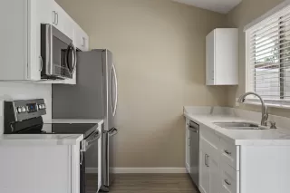 Photo #4: 6130210 Listing