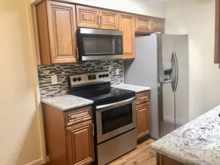 Photo #3: 6130247 Listing