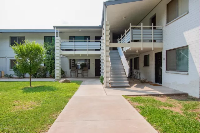 MLS: 6130266 Condo For Sale