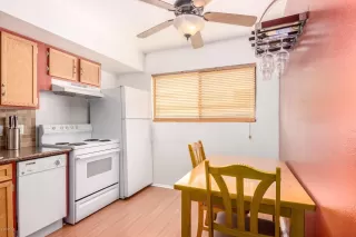 Photo #5: 6130266 Listing